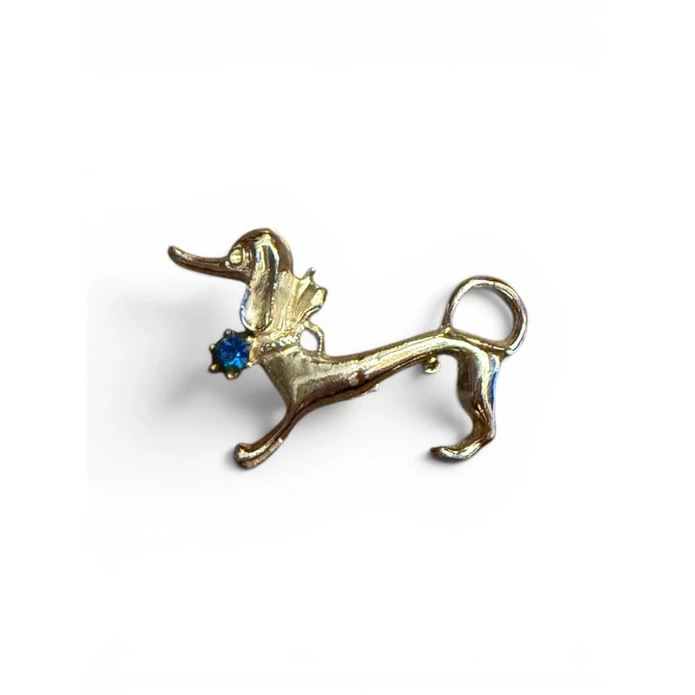 Woof Vtg 60s Gold Tone Dachshund Dog Brooch Blue‎ Rhinestone Animal Pin 2 Inch